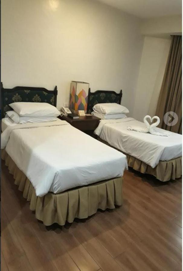 La Fiesta Hotel Iloilo City Dış mekan fotoğraf