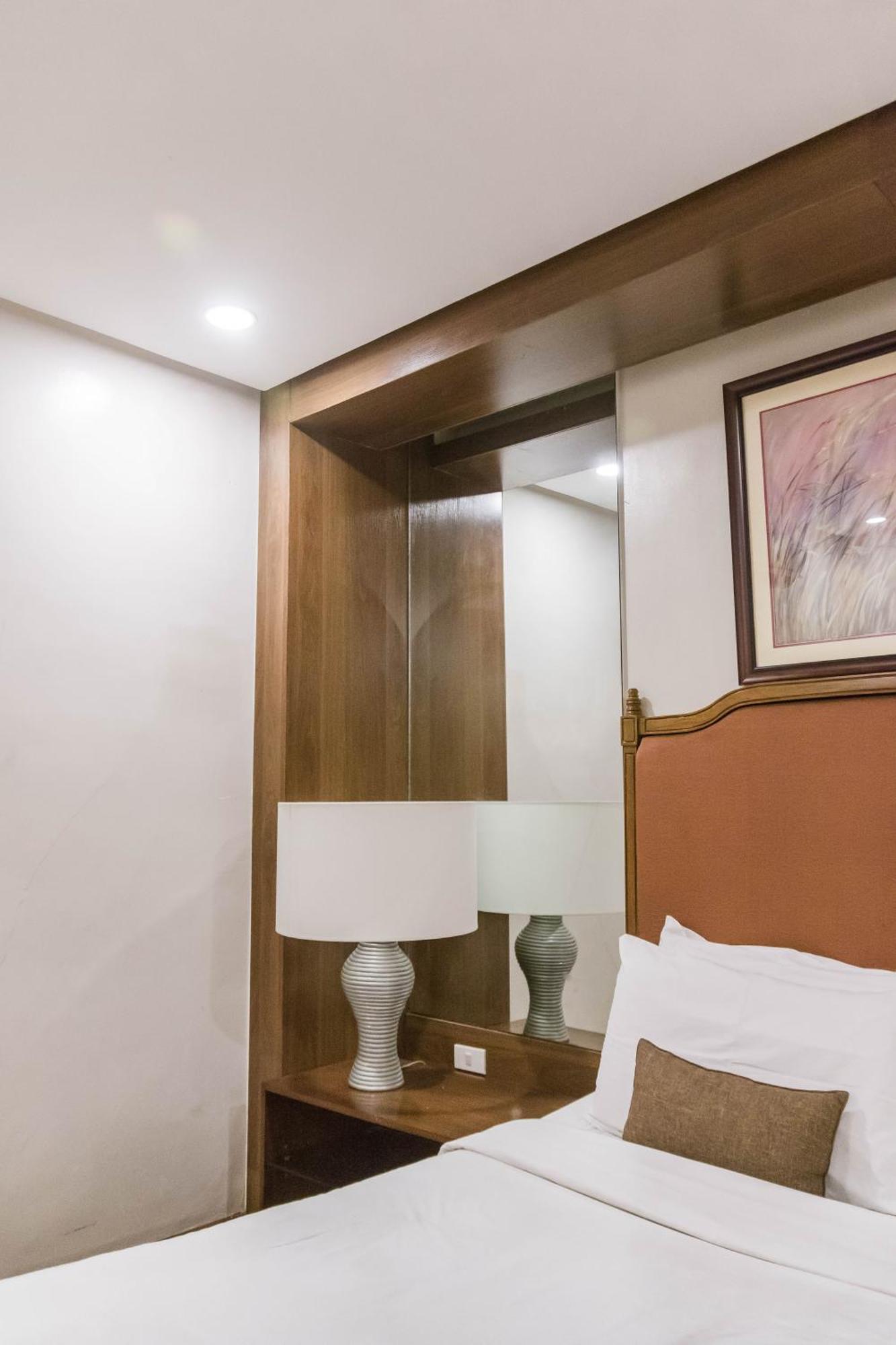 La Fiesta Hotel Iloilo City Dış mekan fotoğraf