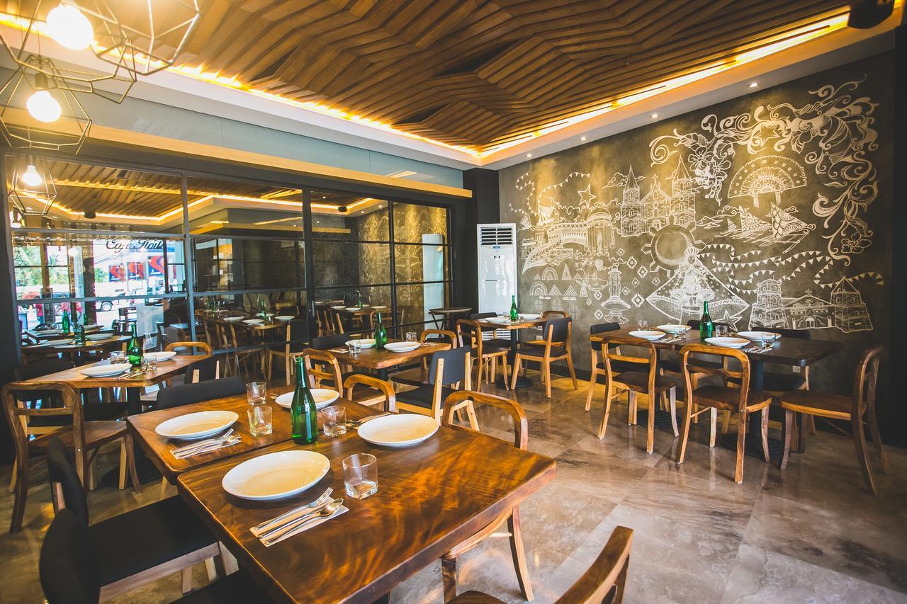 La Fiesta Hotel Iloilo City Dış mekan fotoğraf