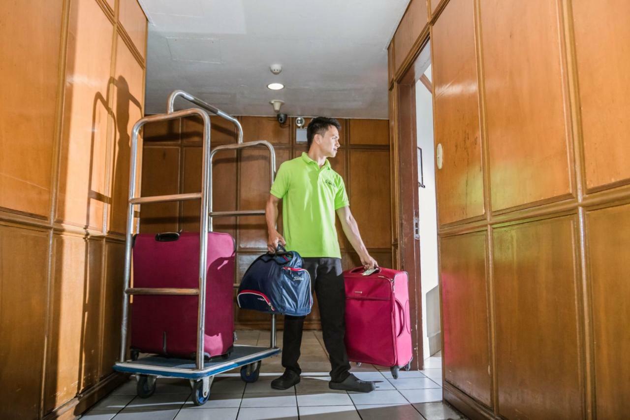 La Fiesta Hotel Iloilo City Dış mekan fotoğraf